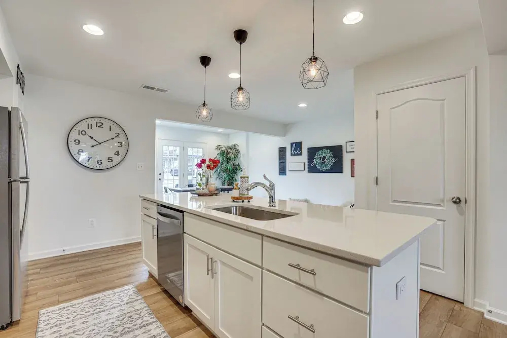 Charles Town Townhome: 9 Mi to Harpers Ferry