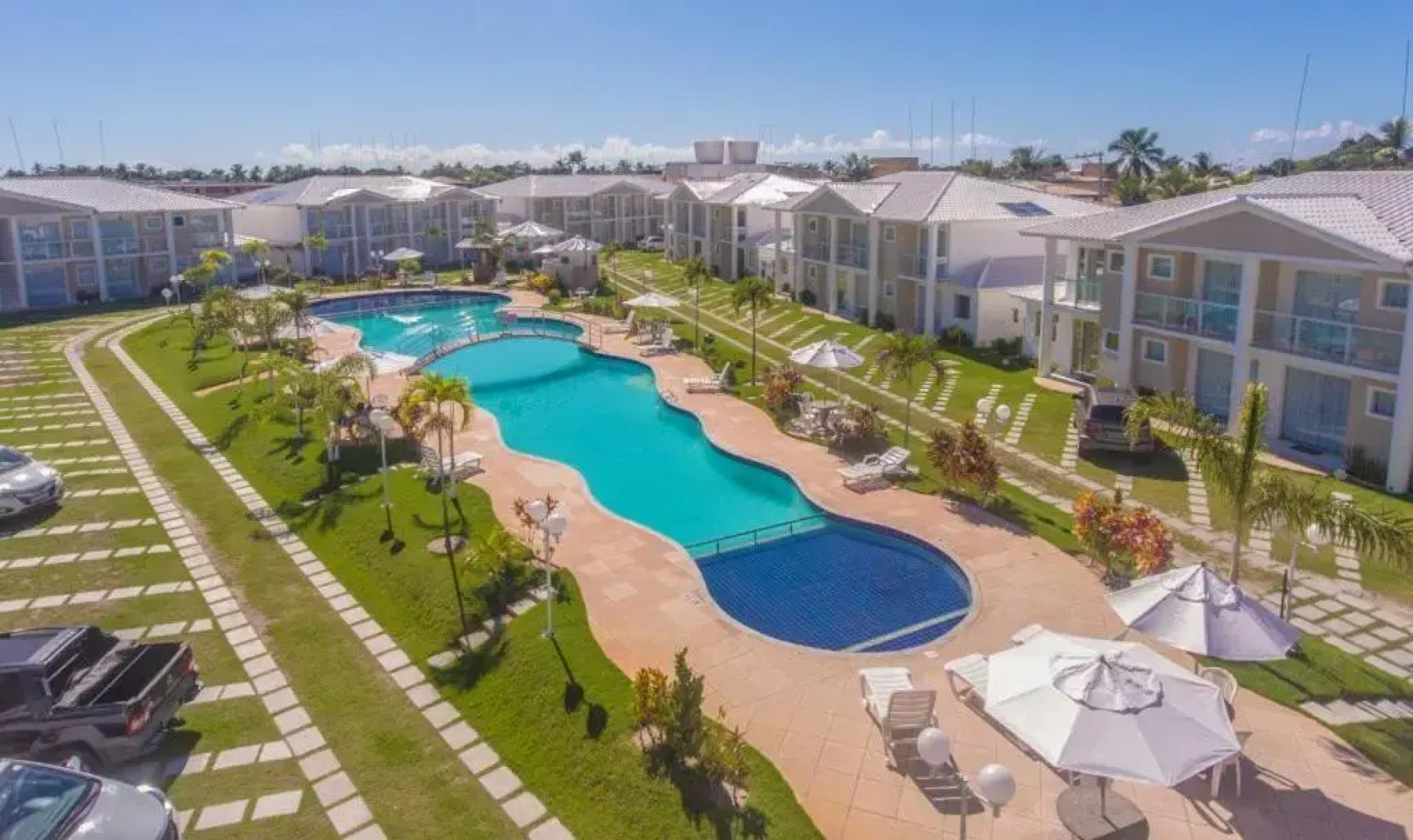 Duplex 4 Quartos com piscina - Cond Mar da Galileia