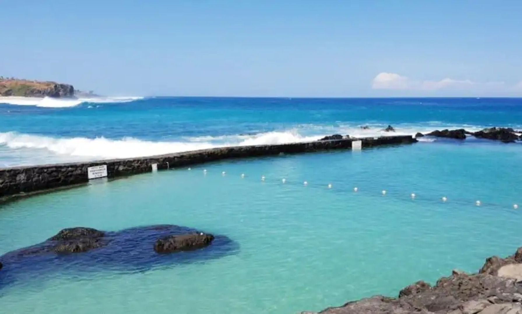 Apartment With One Bedroom In La Possession With Enclosed Garden And Wifi