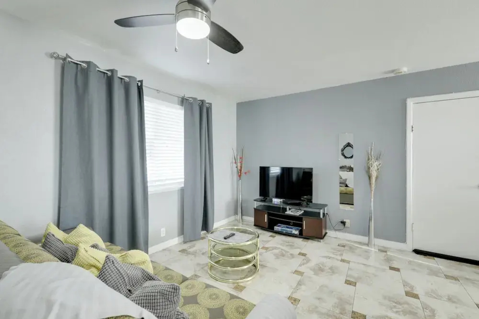 North Las Vegas Hideaway w/ Grill < 10 Mi to Strip