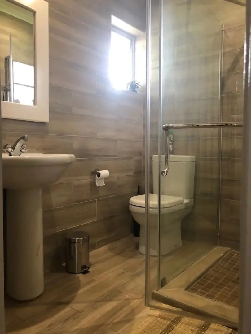 Levon's Bed & Breakfast