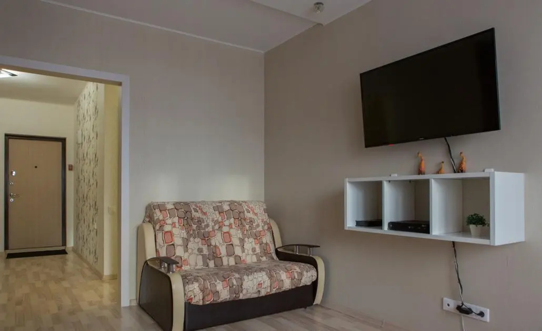 Уют Home (Хоум) на Ялагина 7