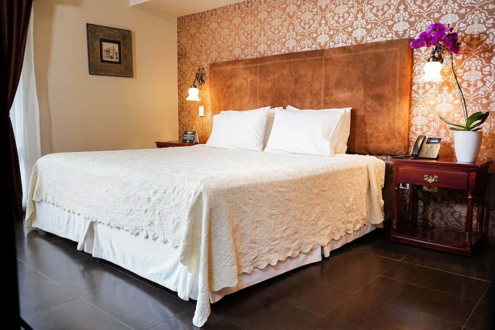 Uzhupud Garden Hotel & lodge