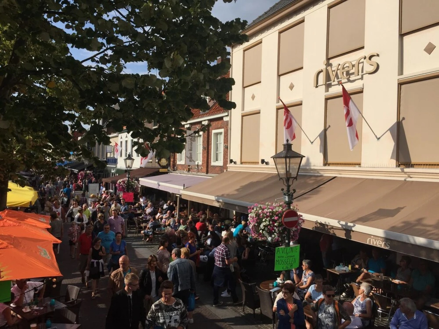 Rivers Hotel & Restaurant