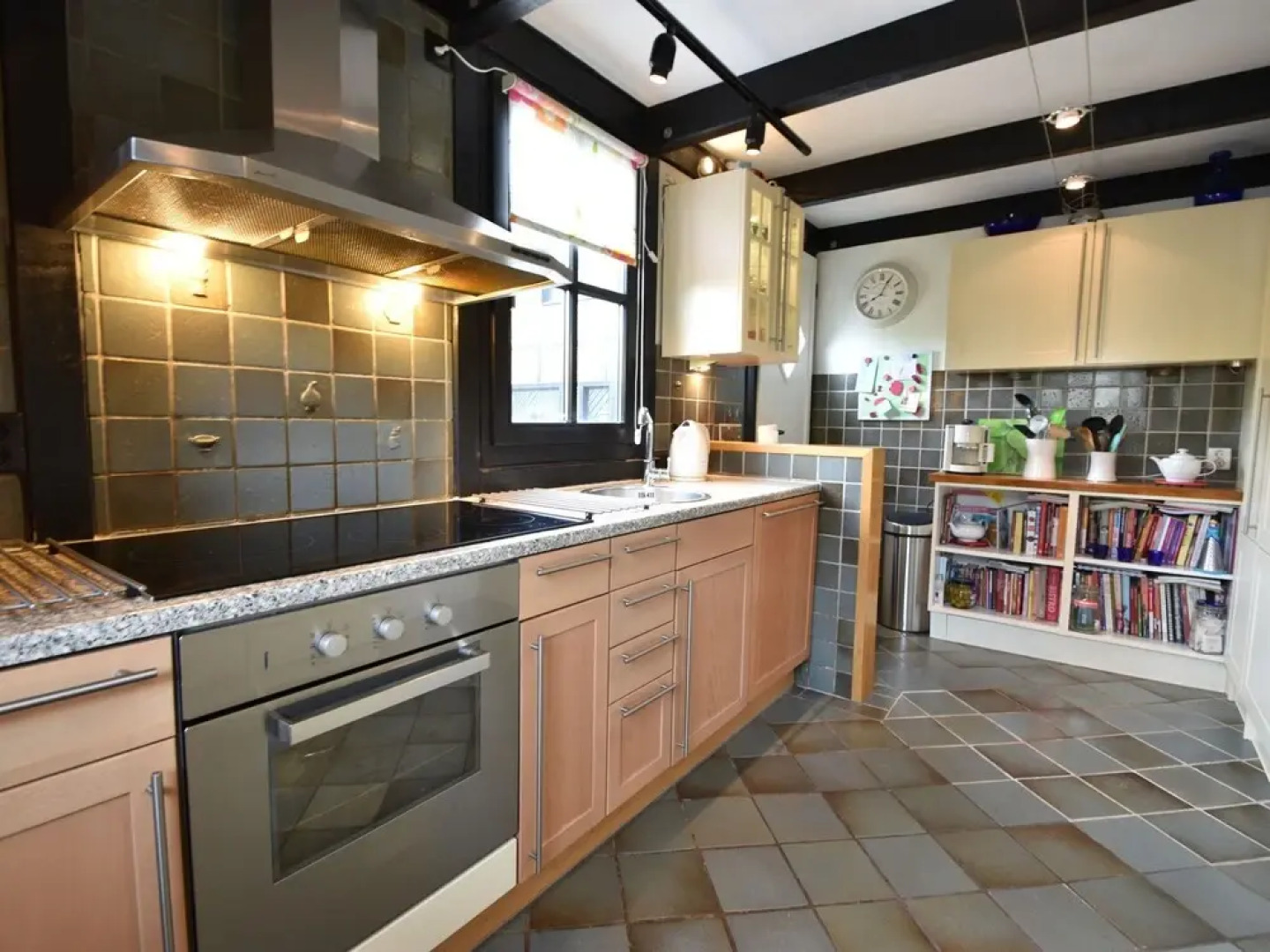 Spacious Mansion With Meadow View in Bruinisse