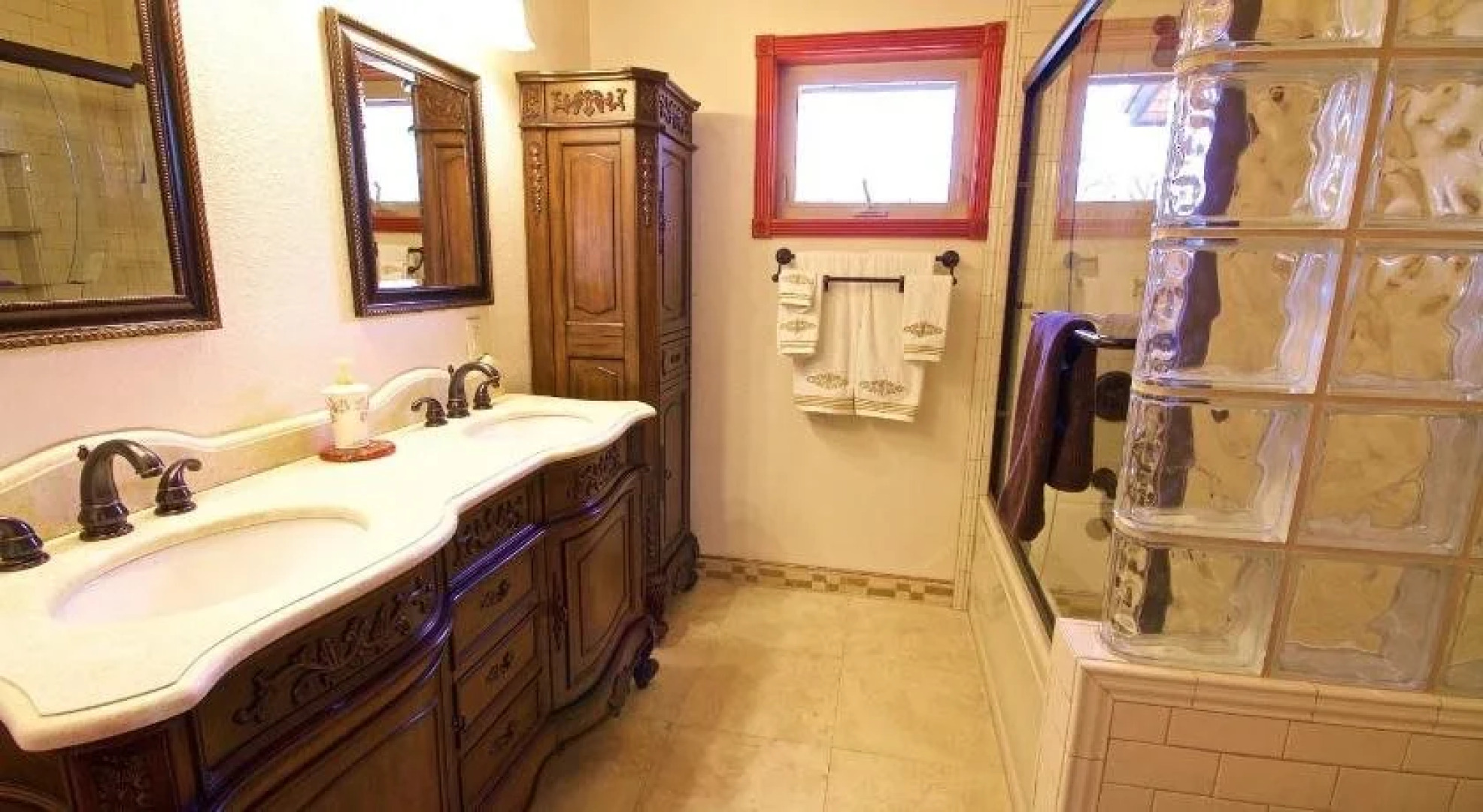 Riverfront Property with Waterfalls near Yosemite and Bass Lake