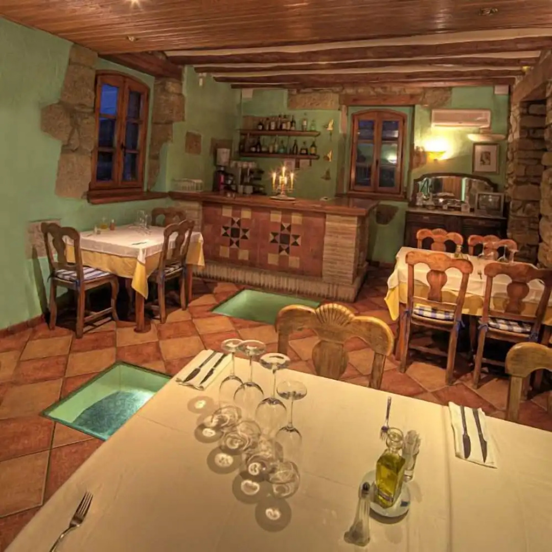 Bodegas de Arnés - Adults Only