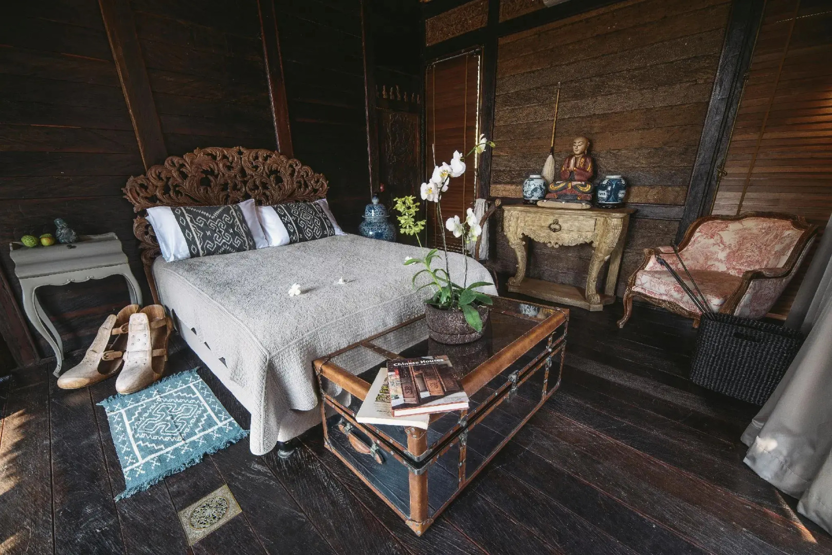 Absolute Beachfront Romantic Villa Laut