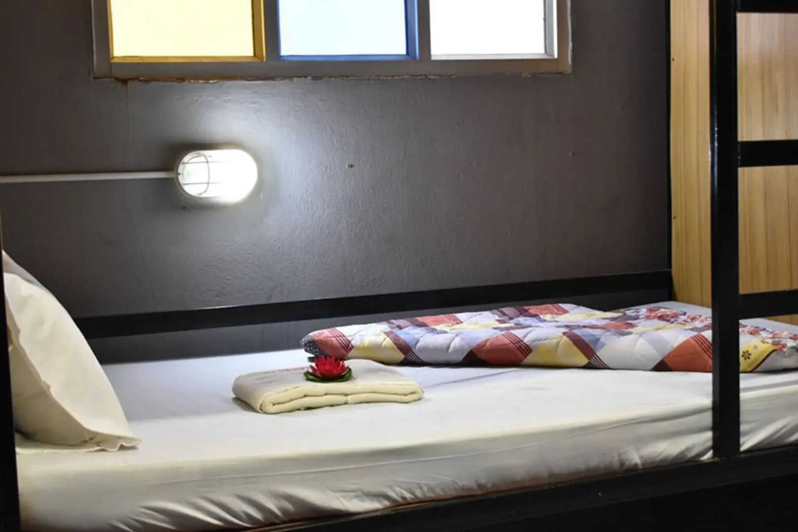 Harbor Hostel - Adults Only
