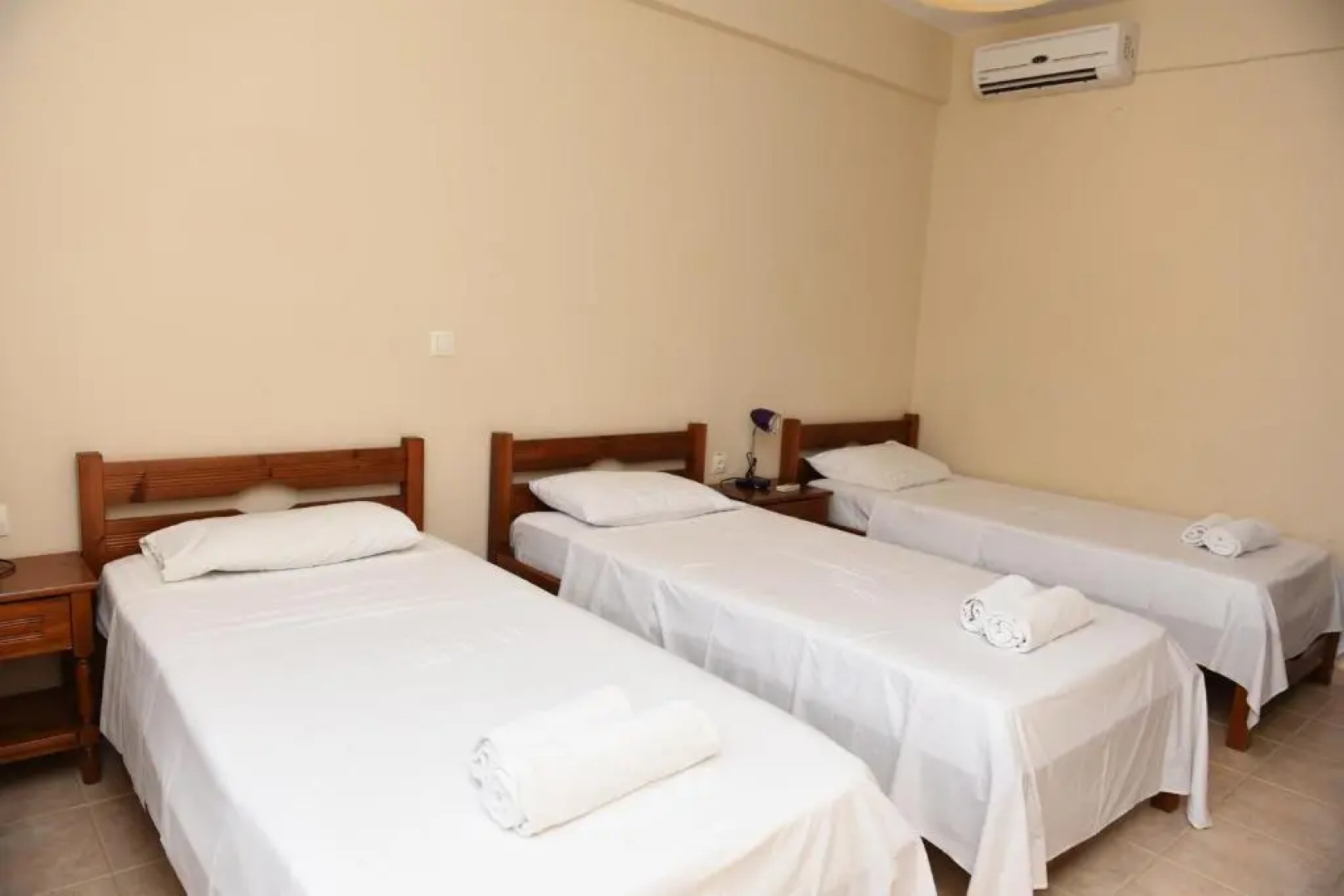 Antonis Studios & Apartments