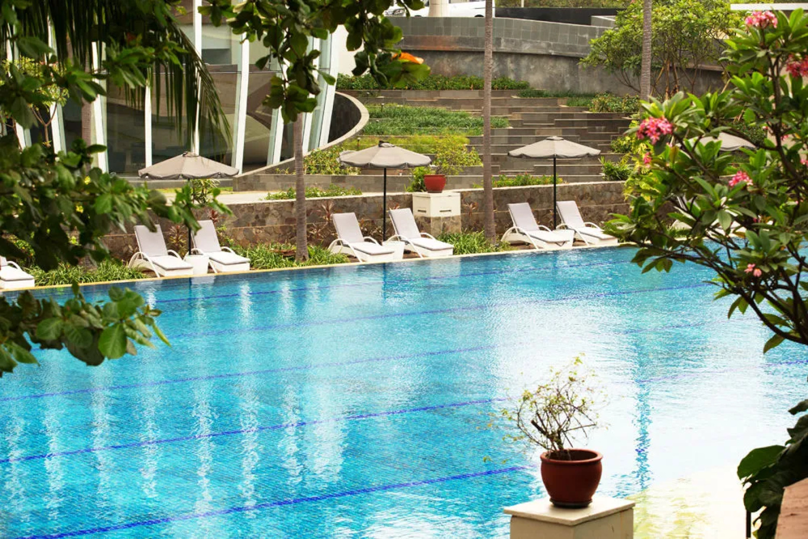 Santika Premiere Kota Harapan Indah