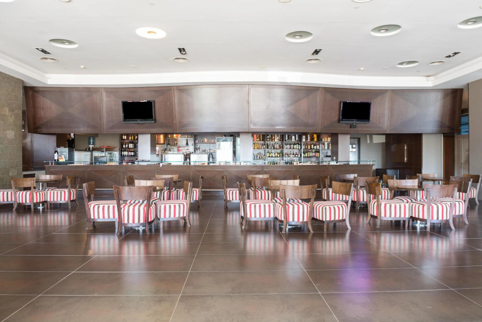 Rayentray Grand Hotel