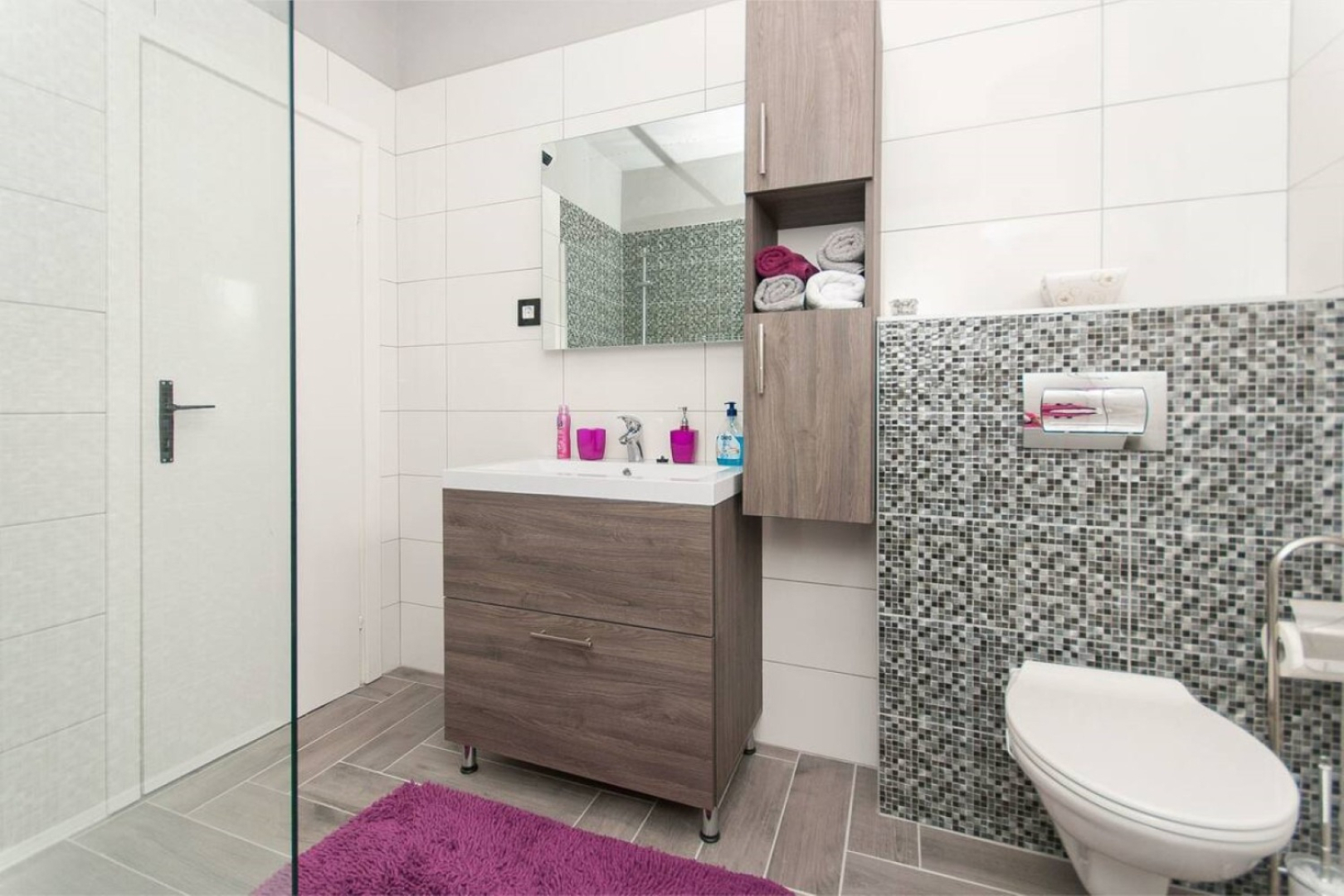 Apartment Dama - 10 m from beach: A1 Sukosan, Zadar riviera