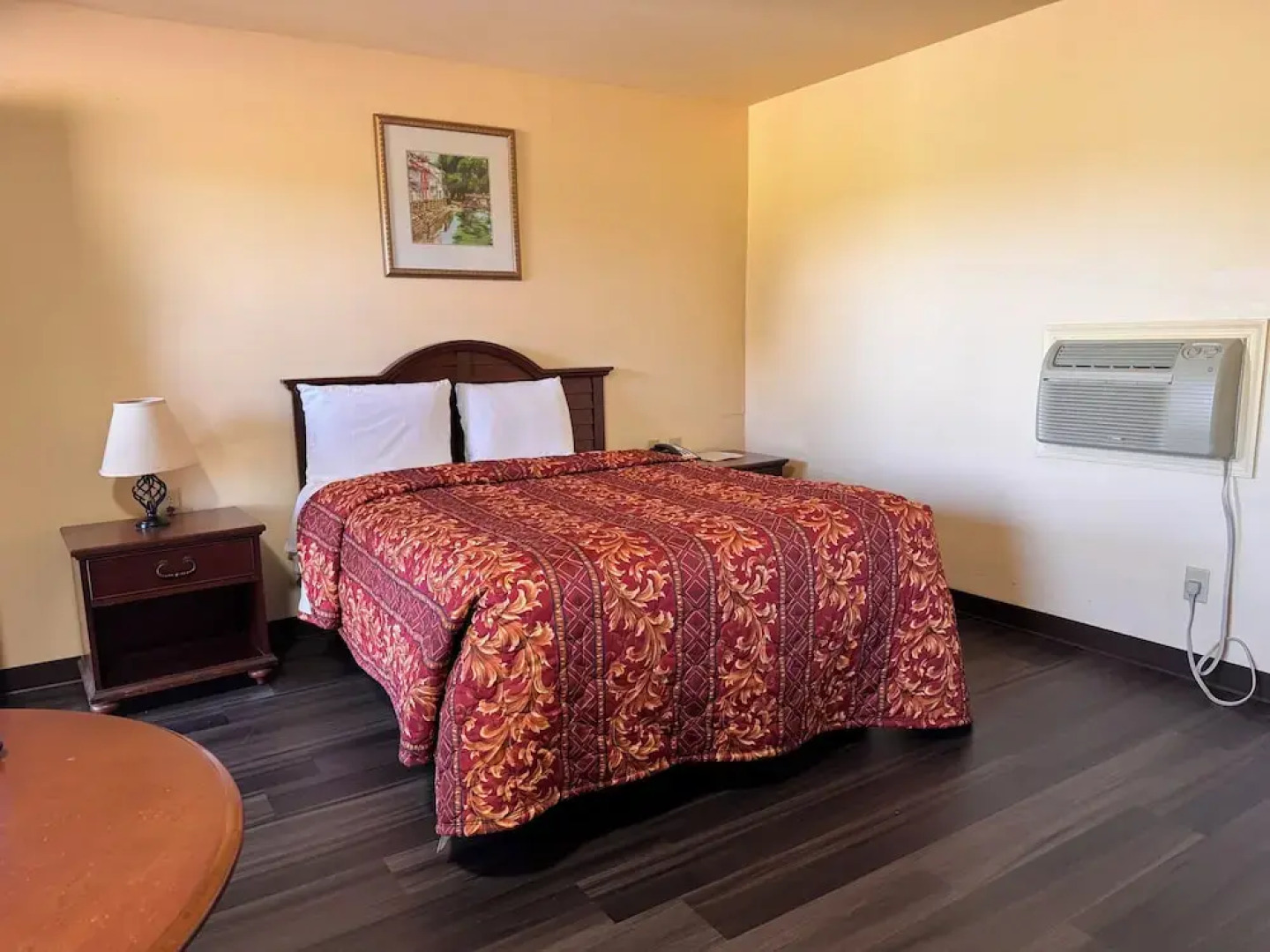 Whispering Pines by Hotel O Whitestone VA