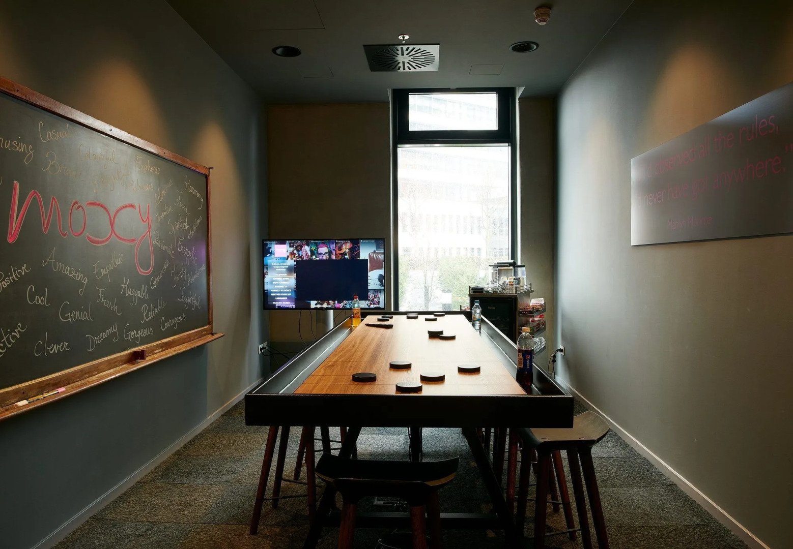 MOXY Frankfurt Eschborn