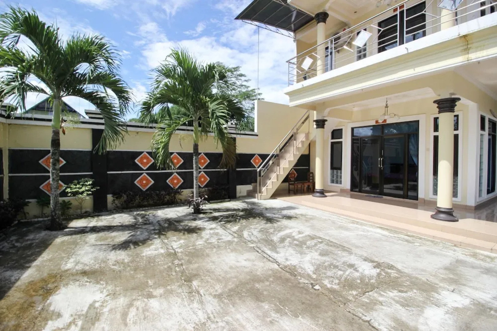 RedDoorz Syariah @ Jalan Dieng