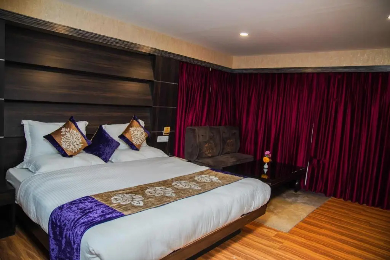 Pine Spring Resort Sonamarg