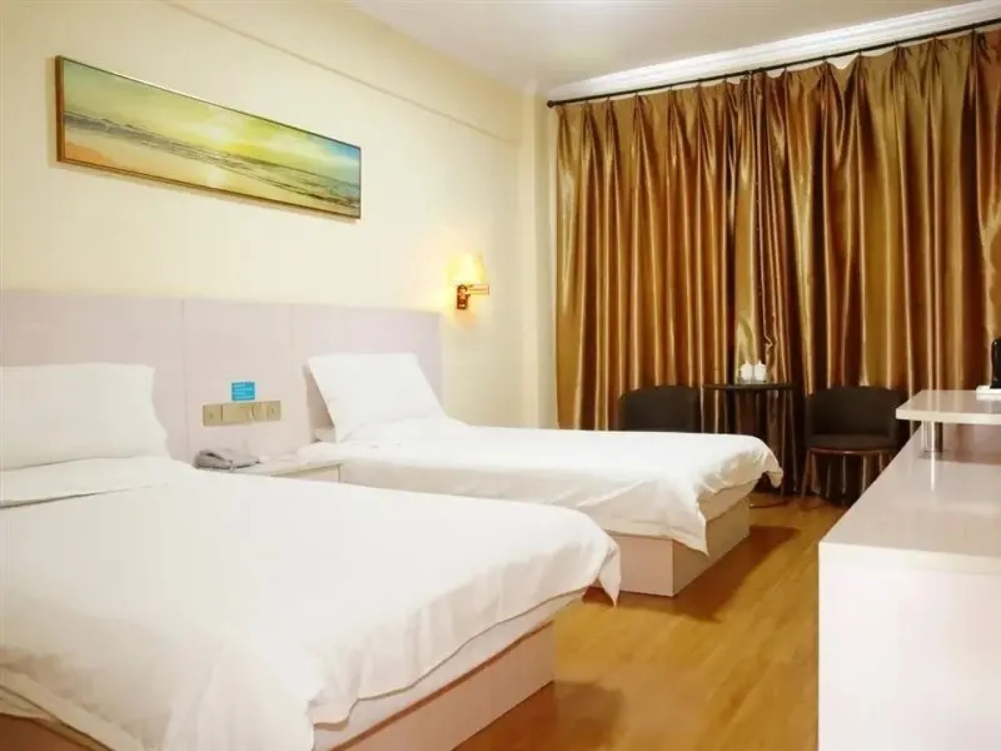 Jinhangong Express Hotel