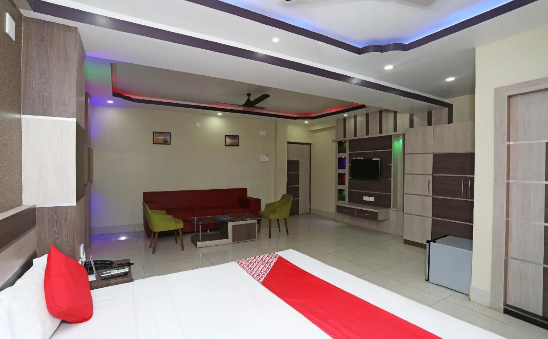 Hotel Tr Palace By OYO Rooms