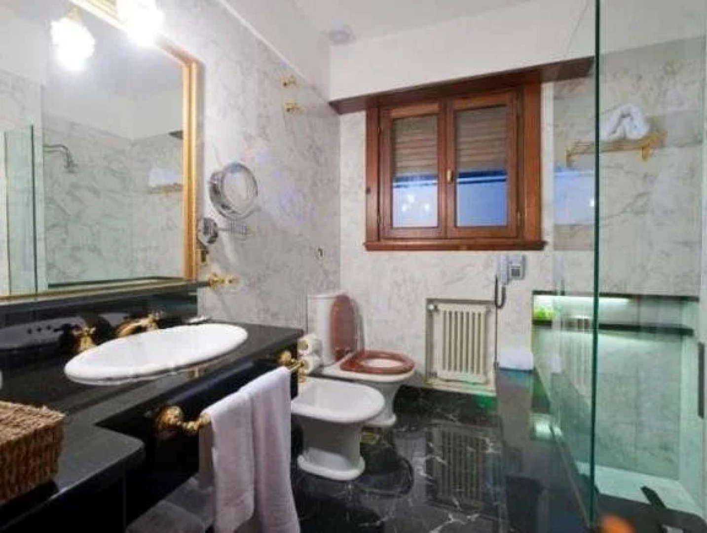 Los Nobles Hostal de Bosque