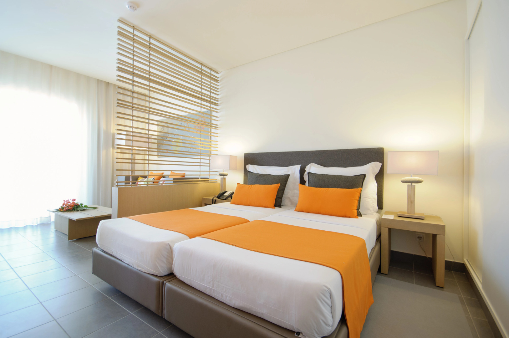 Hotel Oasis Salinas Sea