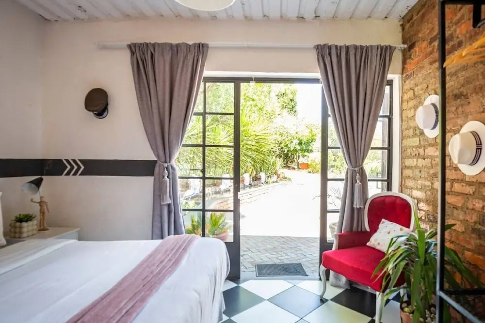 Retro-vintage New Yorker Apartment in Centurion