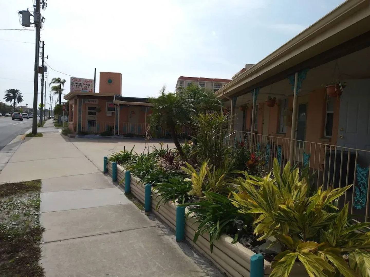 Siesta Motel and Surfside Cabanas