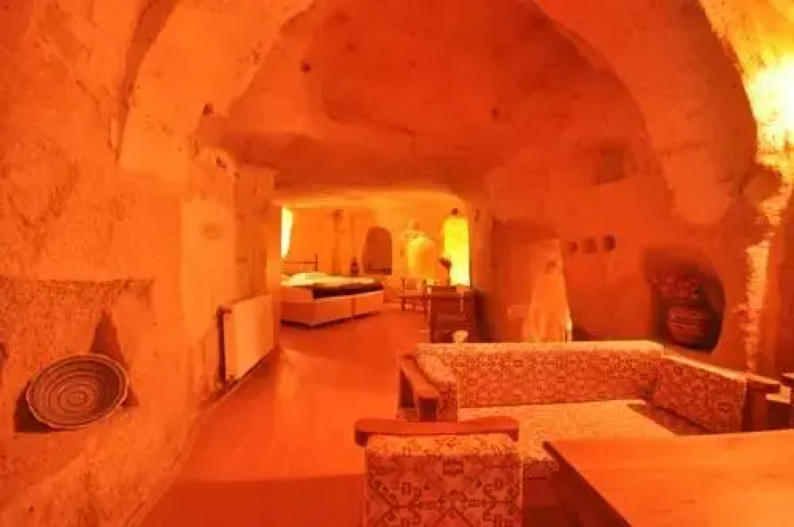 Sinasos History Cave Hotel