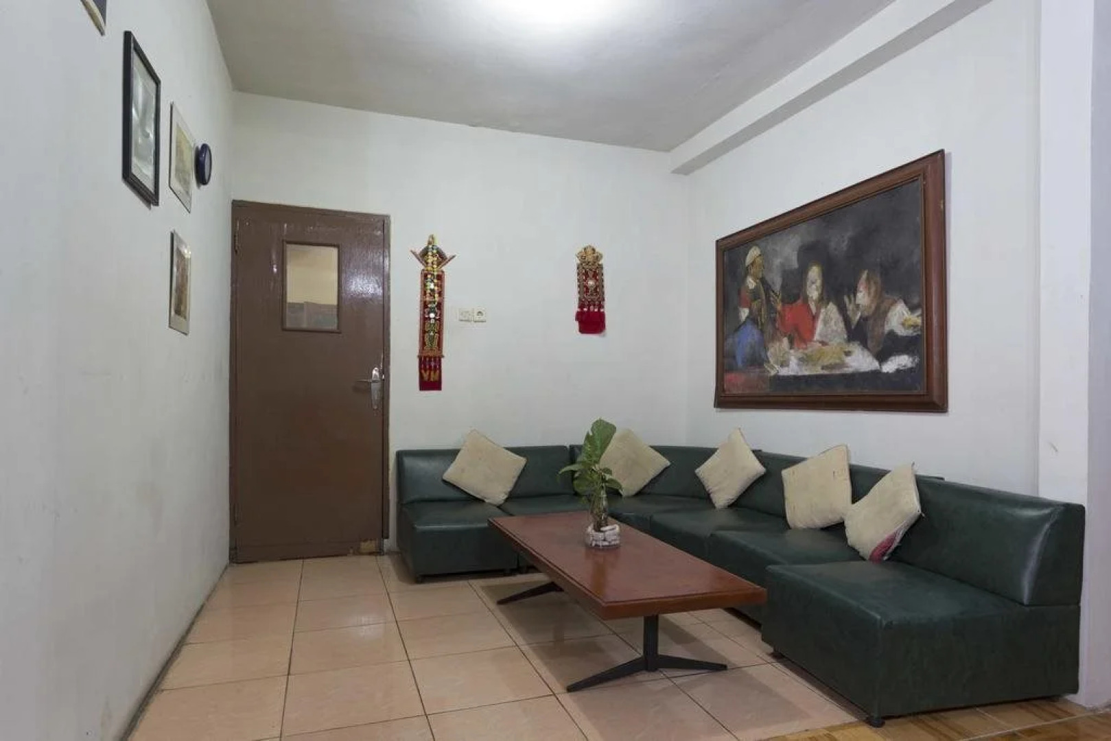 RedDoorz @ Tanah Baru Depok