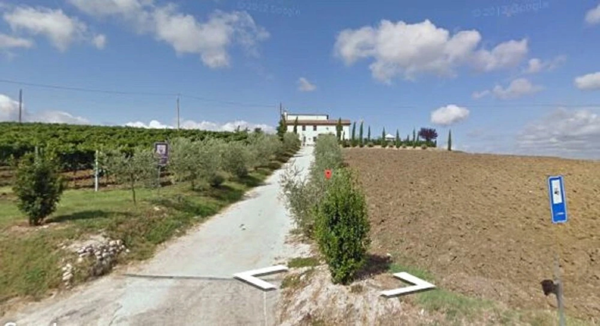 The Ivy Apartment in a Farmhouse