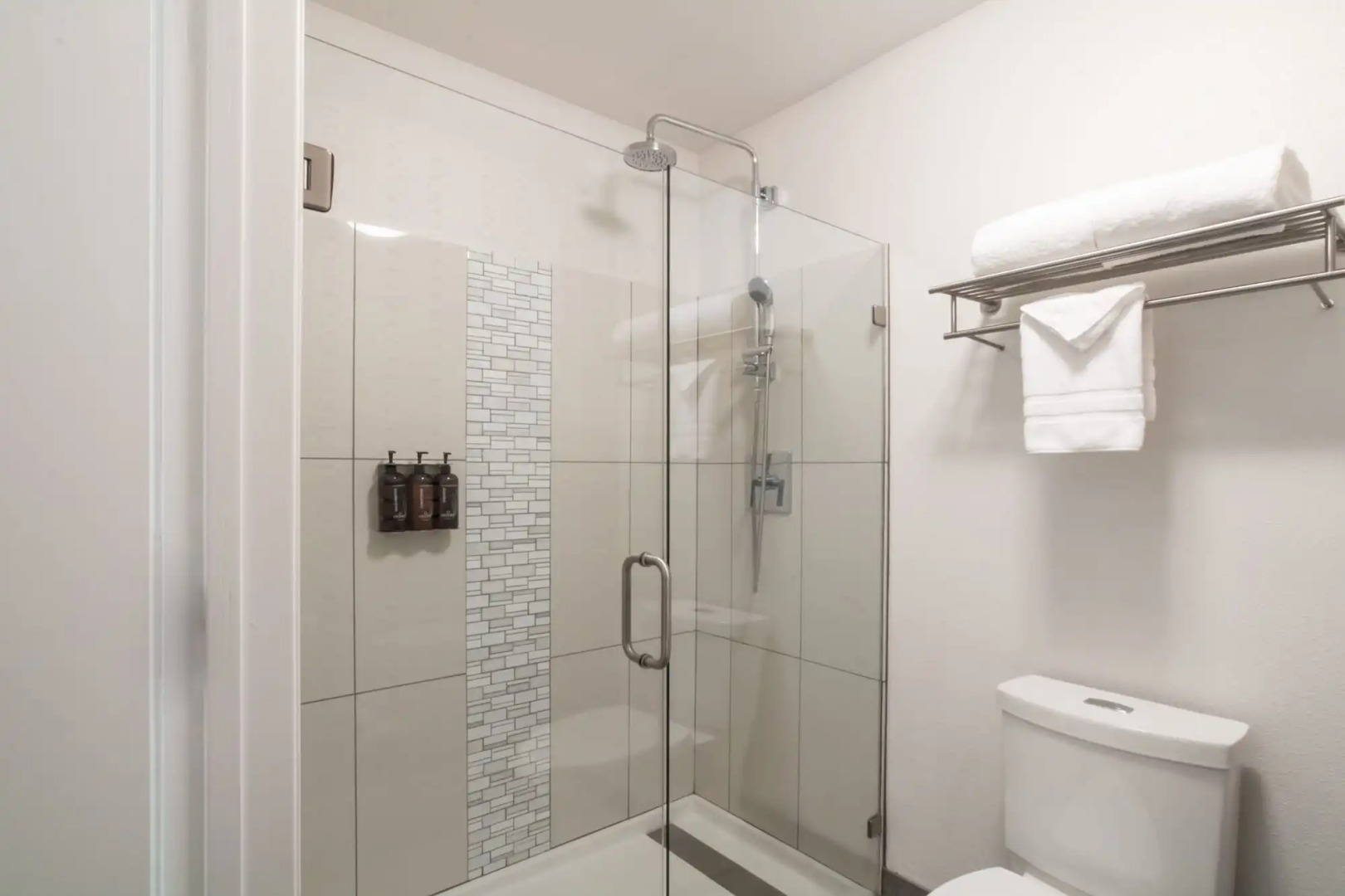 Oxford Suites Portland - Jantzen Beach