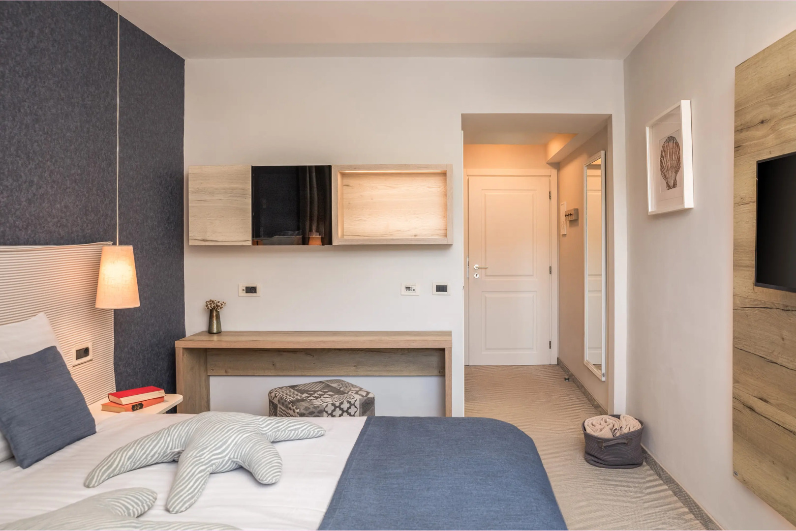 Hotel Feral – Все включено Light