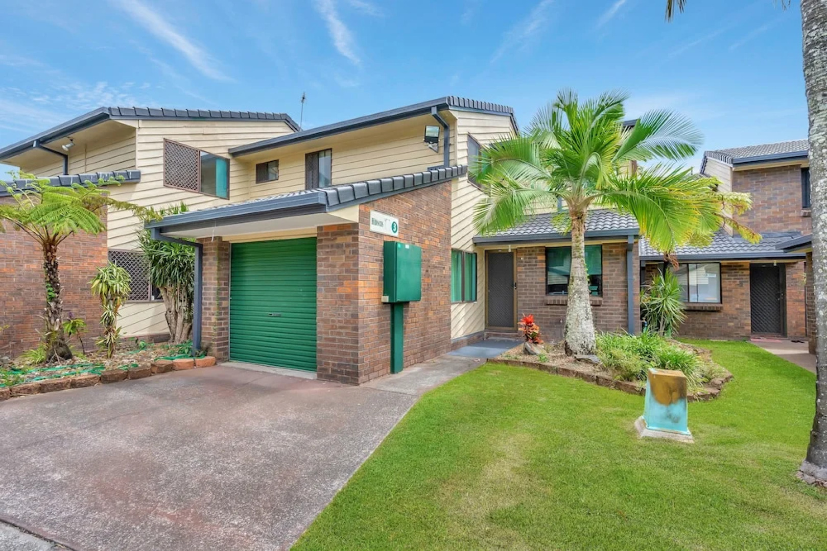 Fountain View Villa - We Accommodate