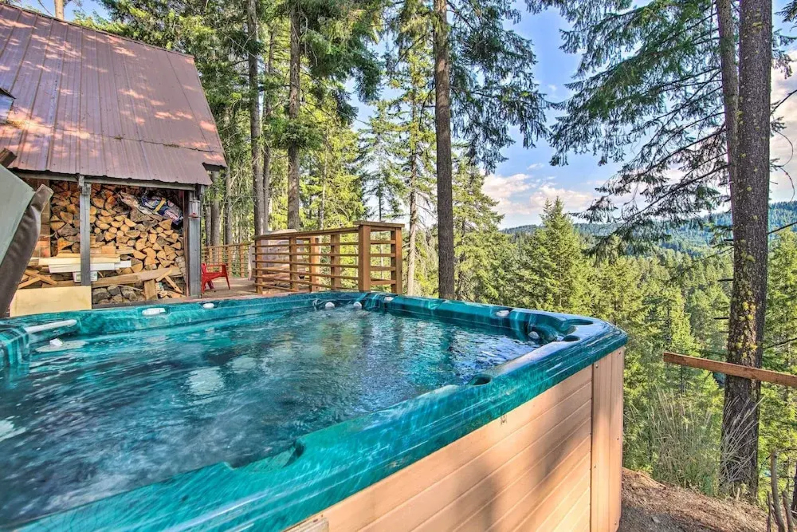 Alpine Retreat w/ Hot Tub & Mountain Views!