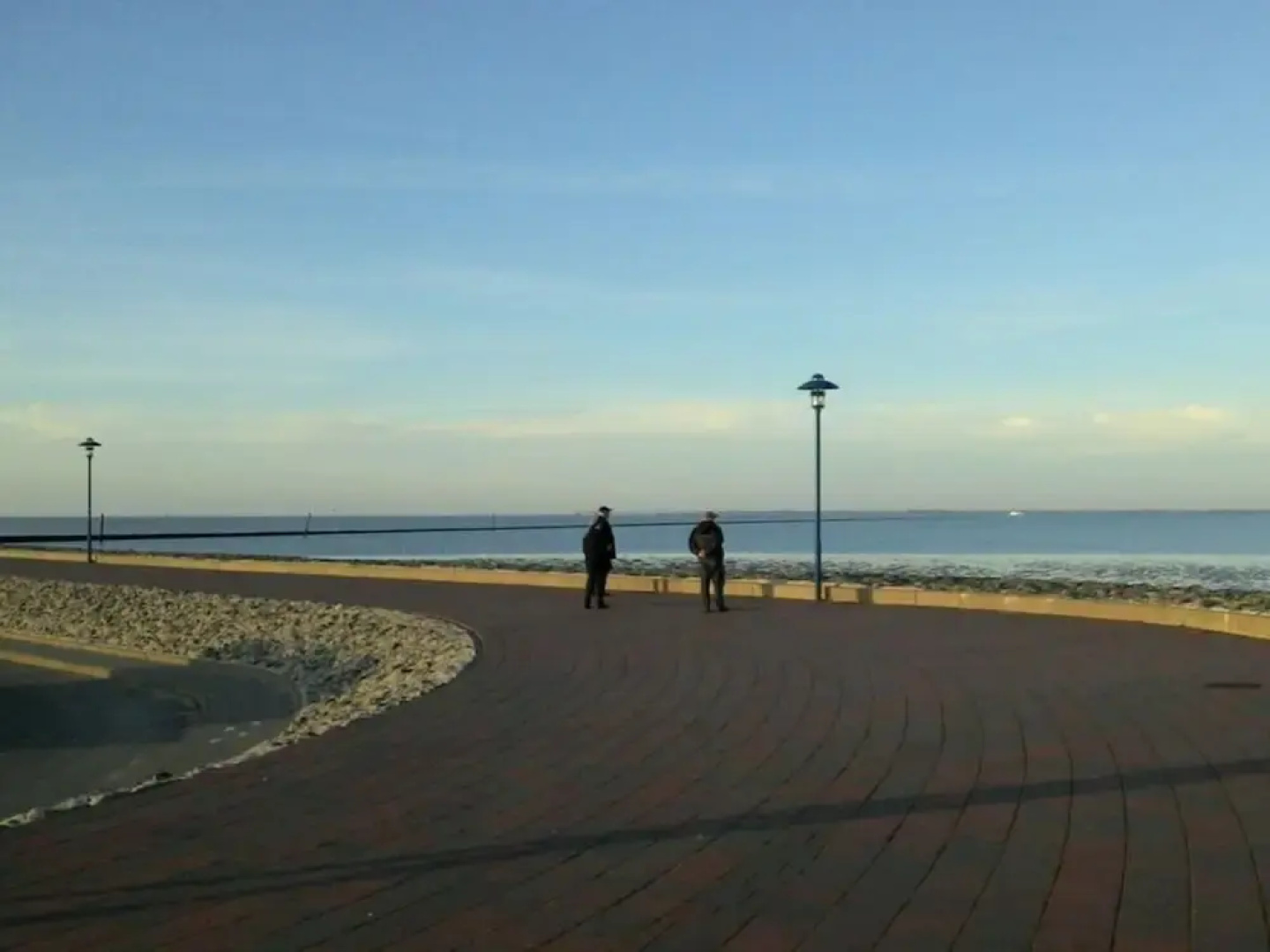 Dyke Space 50 m to the Beach sea