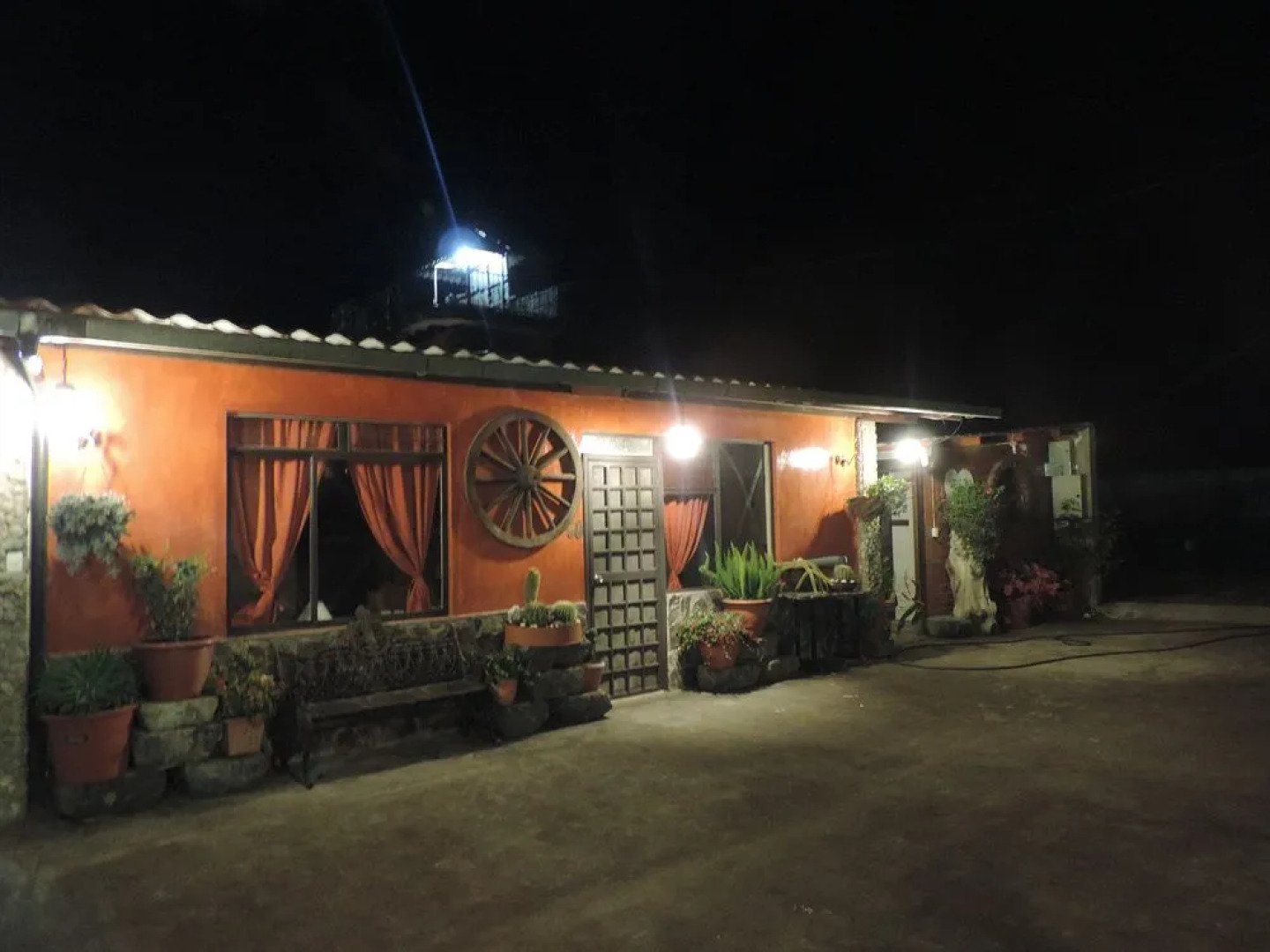 Hosteria Jardines de Chamana