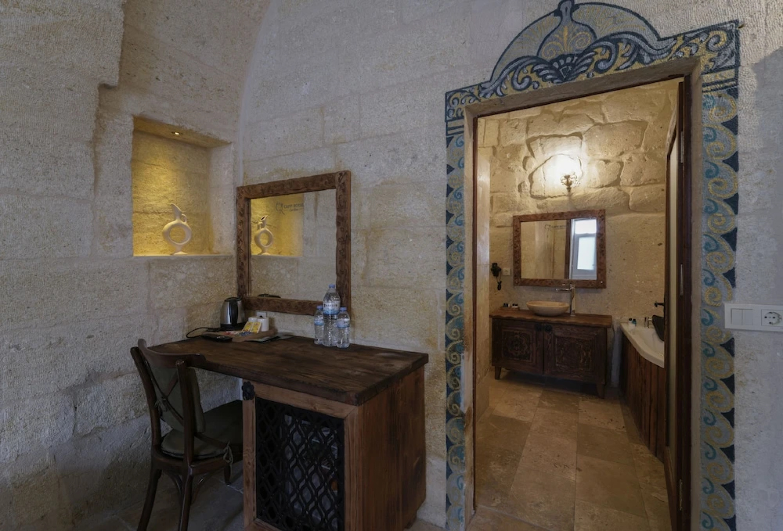Capp Royal Cave Hotel