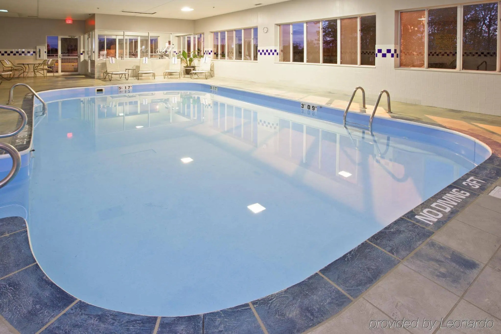 Country Inn & Suites by Radisson, Port Clinton, OH