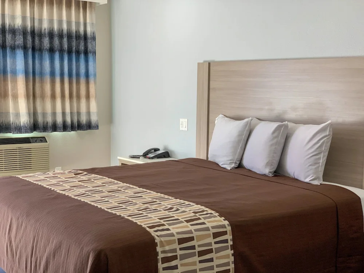 Mojave Village Motel