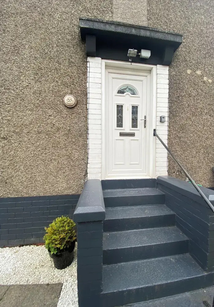 Renfrew Apartment Near Glasgow Airport