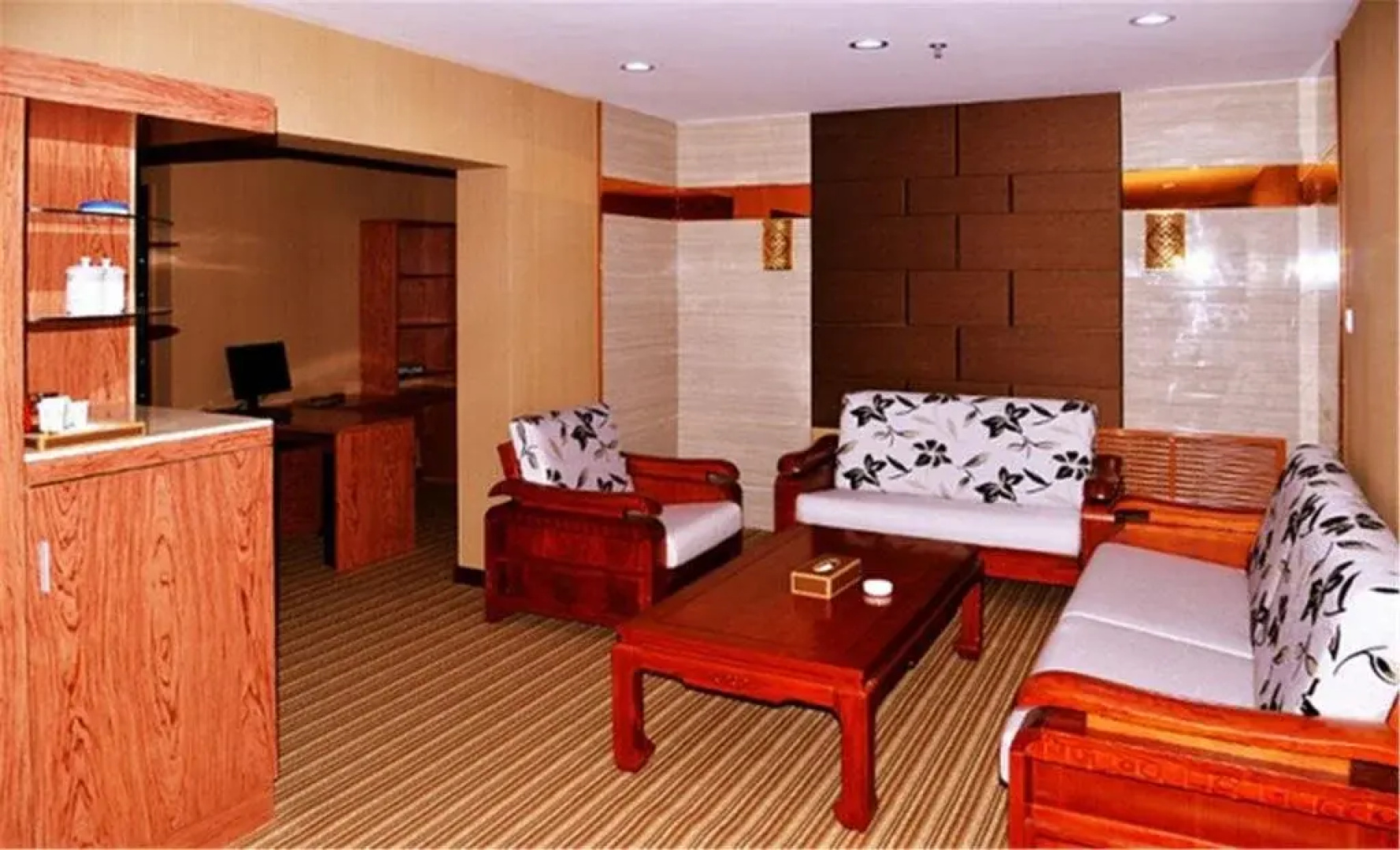 Zhangye Huishang Business Hotel
