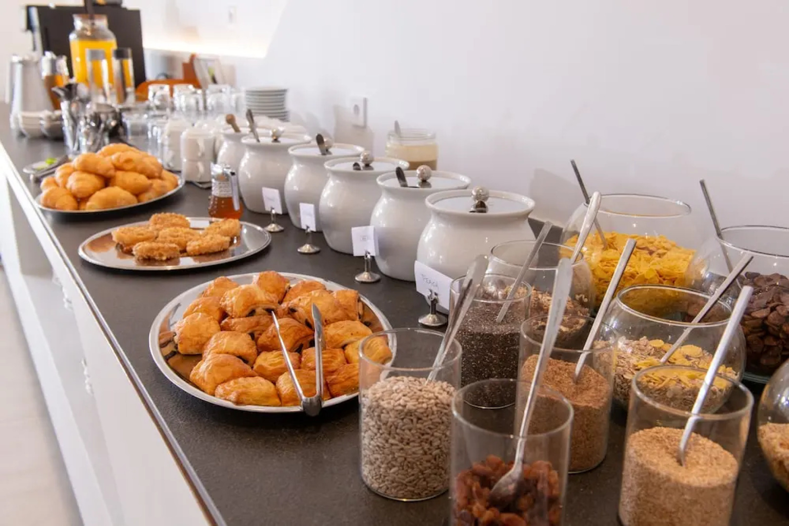 Mika Villas & Suites