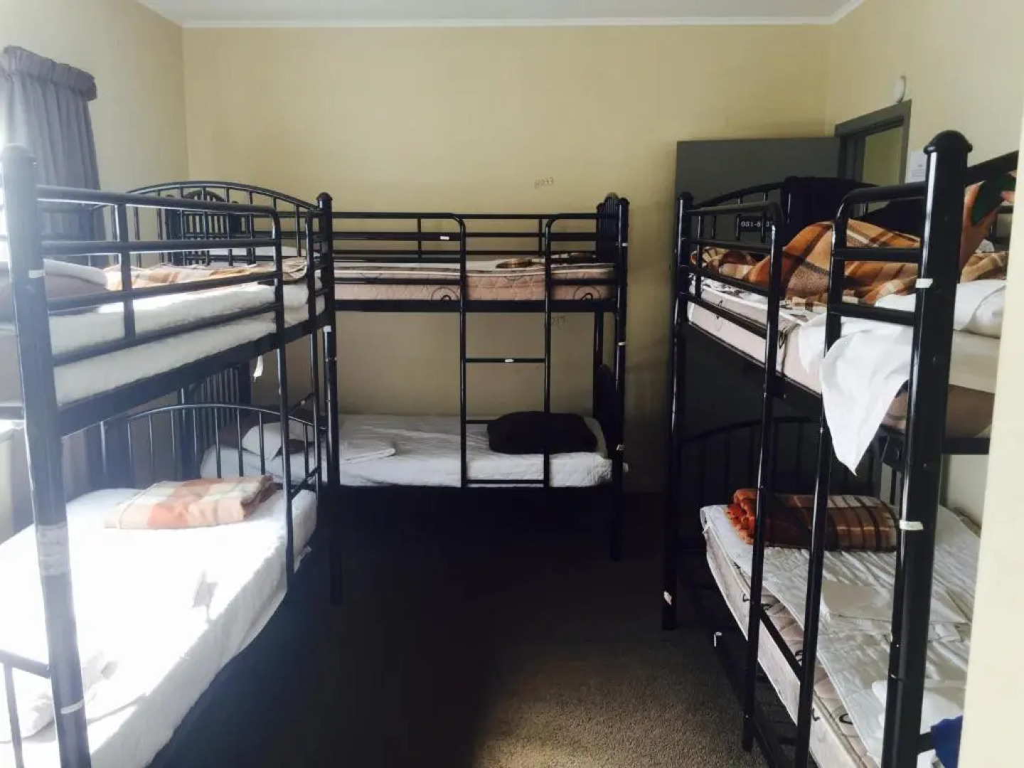 Kiwi Airport Backpackers