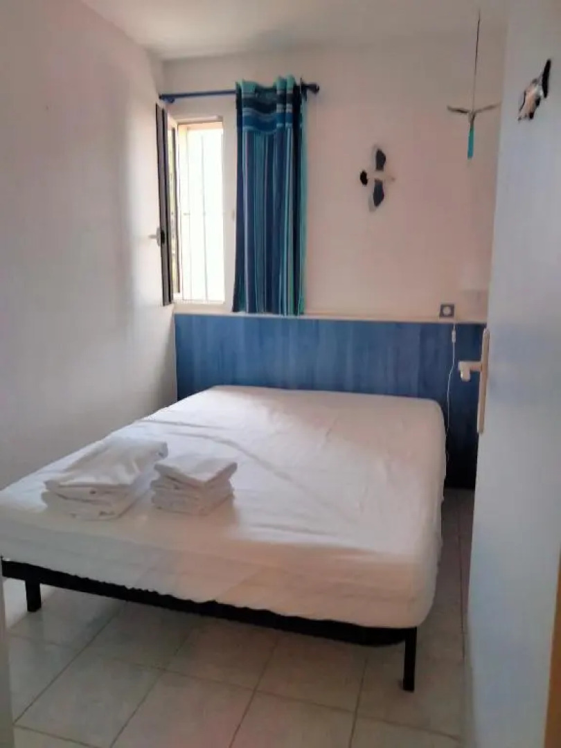 Joli T2 résidence naturiste ULYSSE