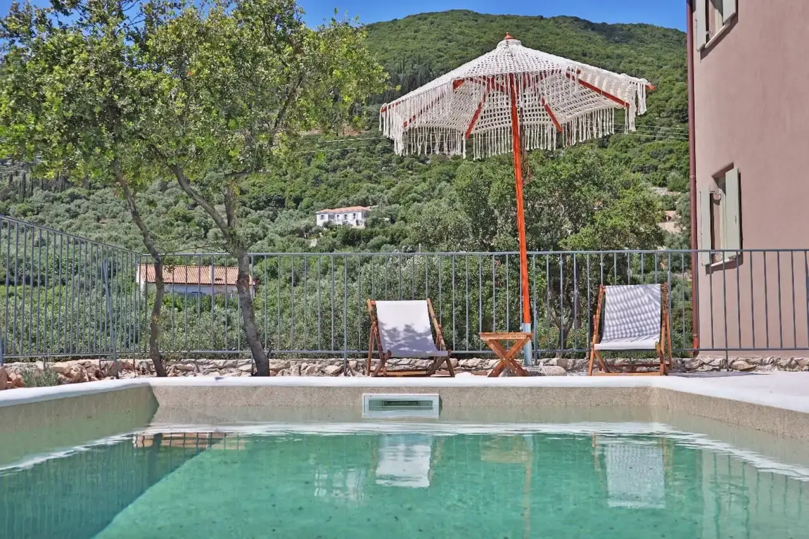 Rock n' Olive Villas