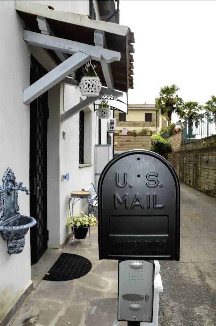 Blu House Bed & Breakfast