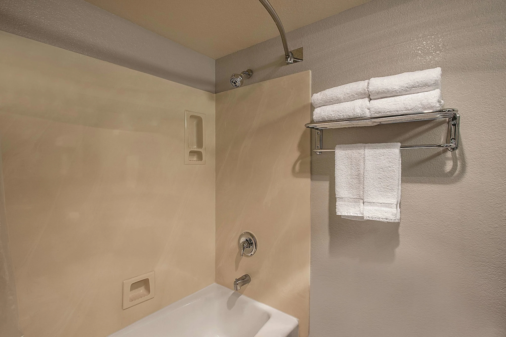La Quinta Inn & Suites By Wyndham Davis