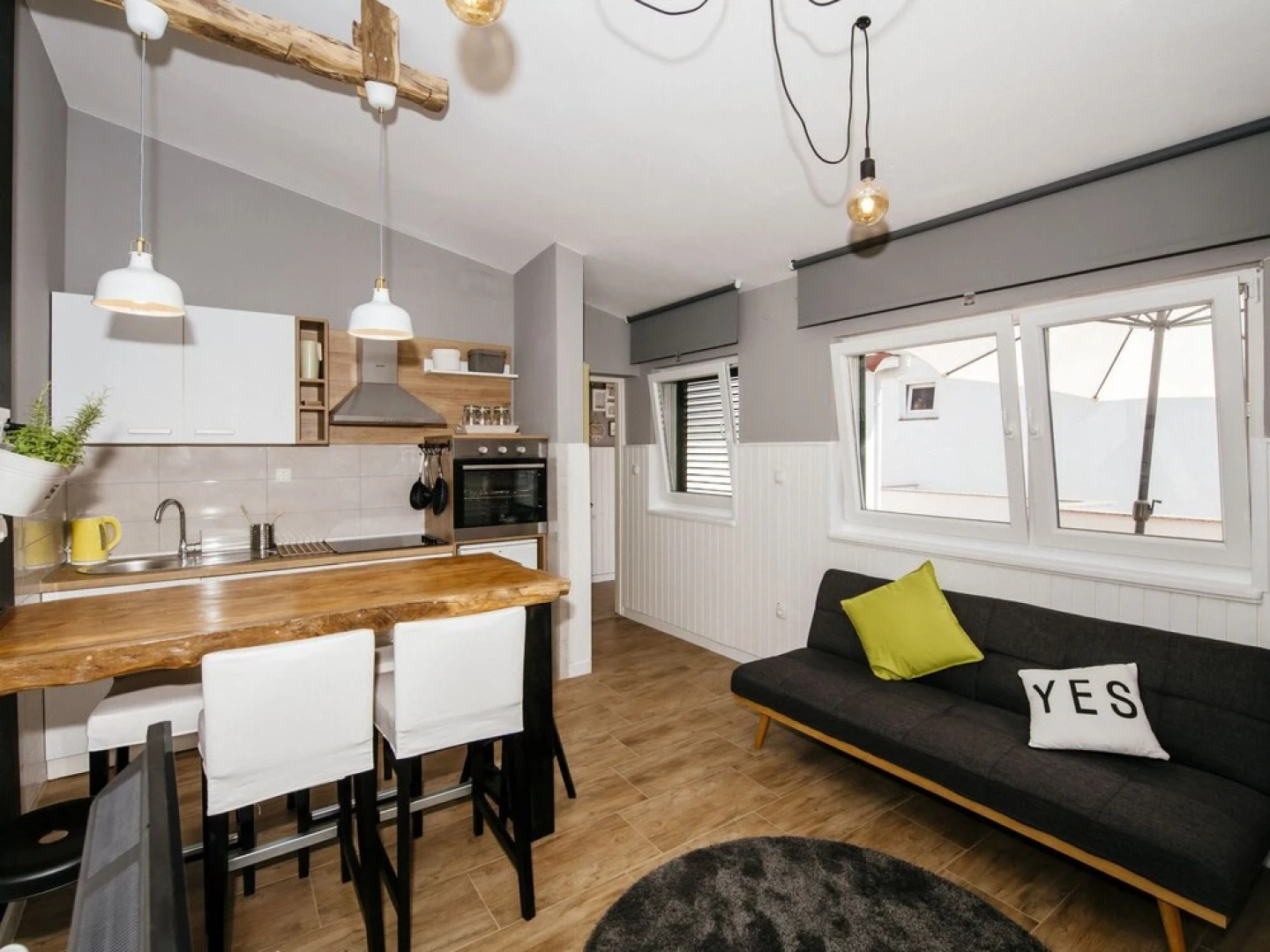 Charming Holiday Home in Razanac with Terrace