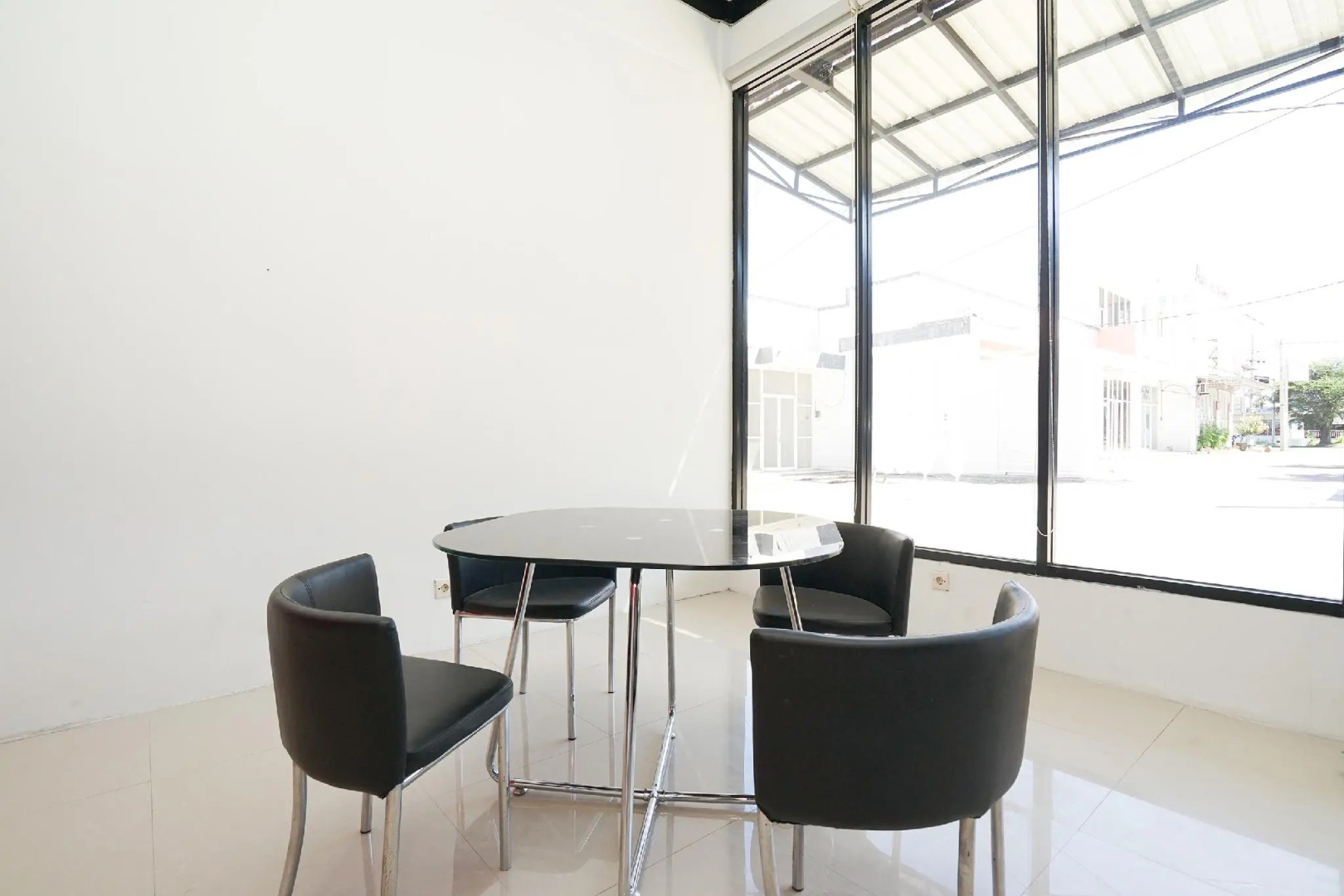 Hotel O Mojoanyar Near Terminal Bis Mojokerto