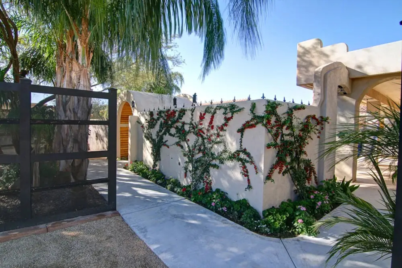 Desert Hills Paradise 5 Br By Casago